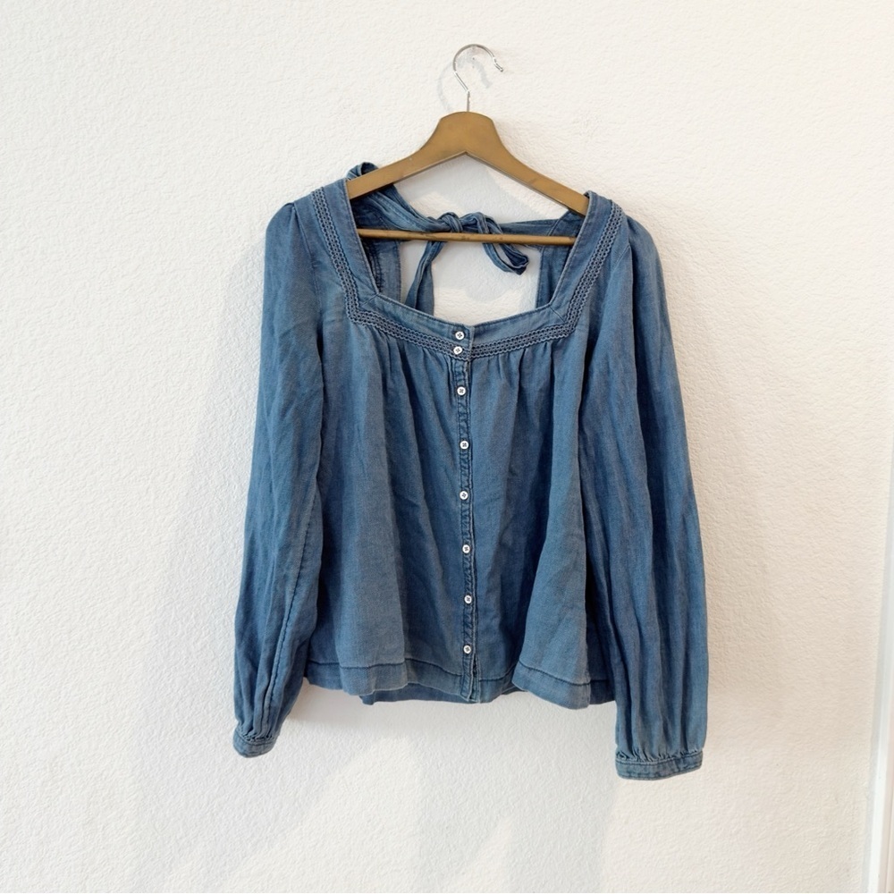 Anthropologie’s Pilcro- Chambray/Denim Flowy Blouse - Size Small